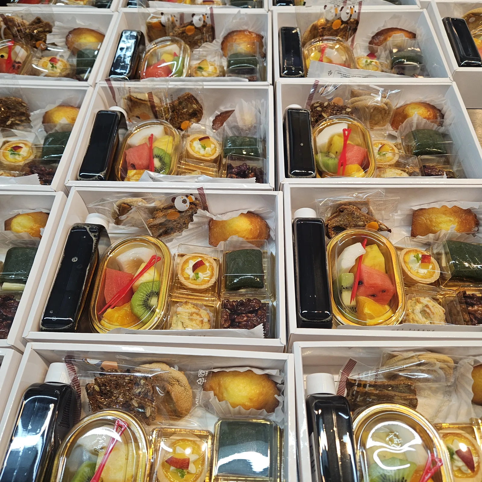 신년 다과·커피브레이크 케이터링 — 세션 휴식 세팅