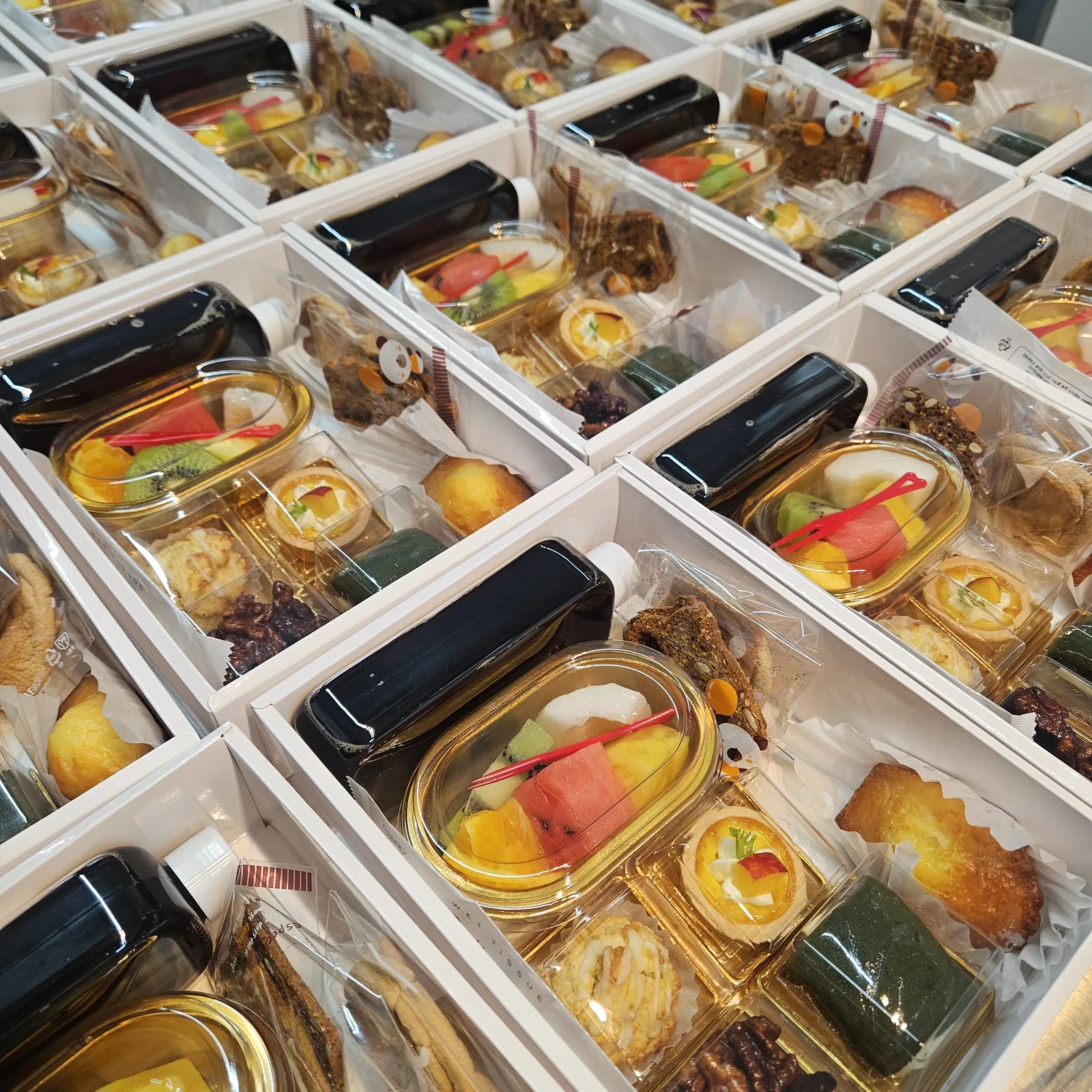 신년 다과·커피브레이크 케이터링 — 세션 휴식 세팅